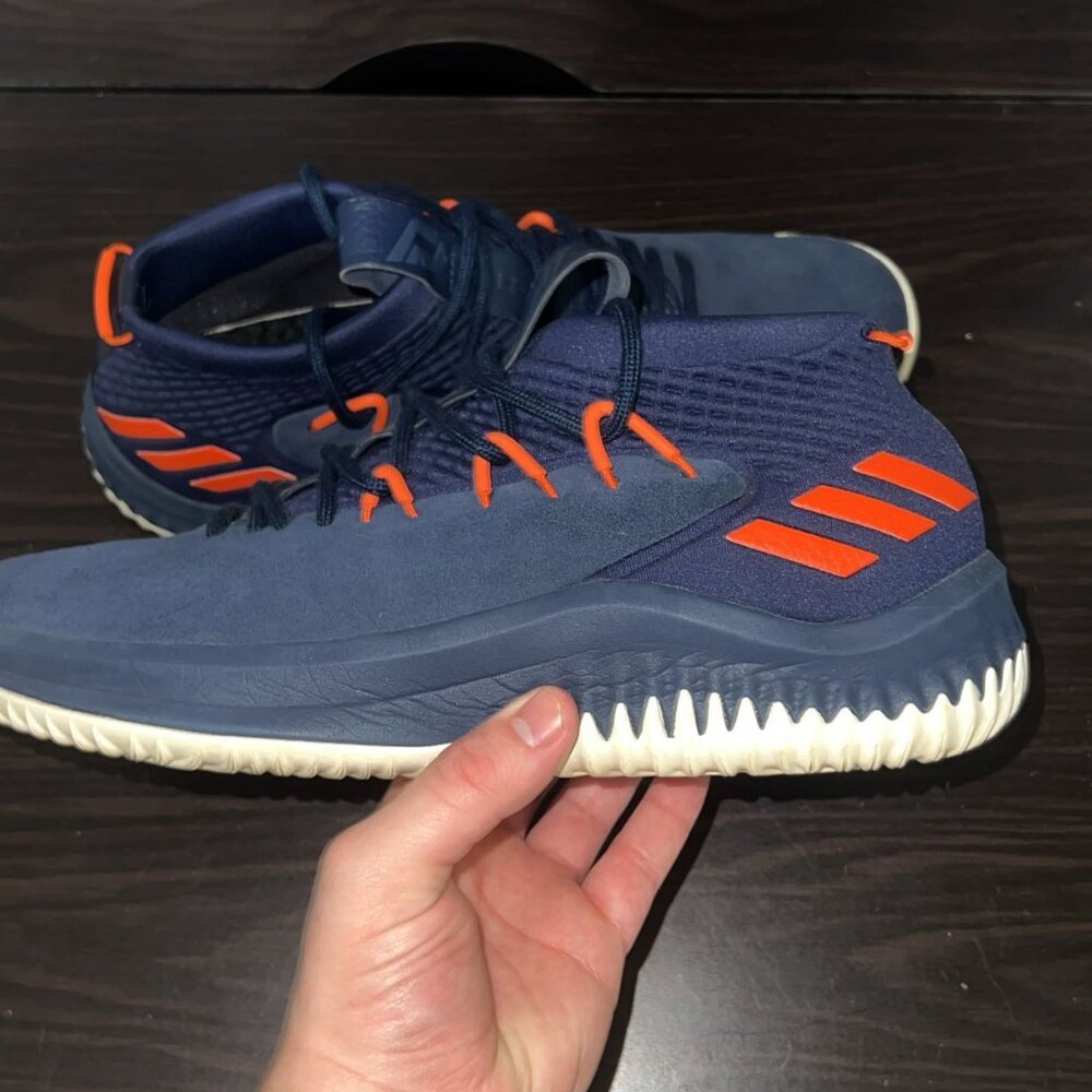 Adidas Dame 4